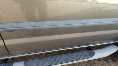 2002-2004 Nissan Xterra Passenger Right Front Moulding From Door Oem Trim Strip