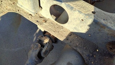 96 Isuzu Npr Front Section Of Rear Driveshaft With Carrier Bearing 4Bd2 3.9L At