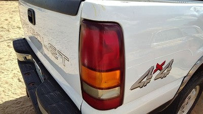 1999-2002 Chevy Silverado 1500 Passenger Right Tail Light Brake Lamp Oem Rear