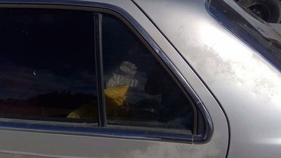 1988-91 Mazda 929 Driver Left Rear Vent Window Small Back Door Glass With Frame