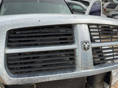 2005-2007 Dodge Dakota Front Grille Assembly Oem With Frame 55077608Aa