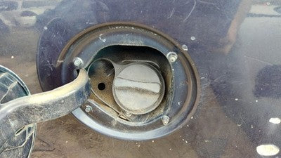 1999-2004 Ford F150 Fuel Filler Neck Assembly With Gas Cap Oem 1L3z9034aa