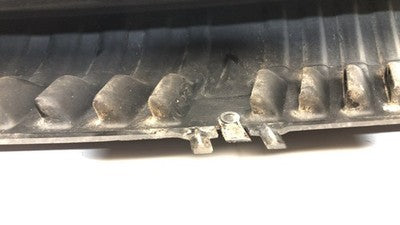 2001 Chevy Tahoe Passenger Right Rear Moulding On Quarter Panel Oem 15765114