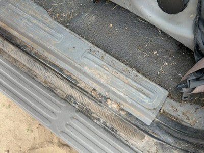 2001 Ford Expedition Driver Left Lower Sill Step Moulding Trim Panel Oem Gray 12