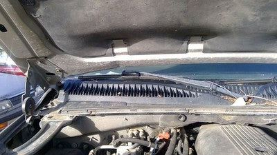 2001 Chevy Tahoe Windshield Wiper Cowl Vent Trim Panel Oem Grille