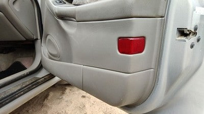 2000 Chevy Malibu Passenger Right Front Door Trim Panel With Switches 92d Gray