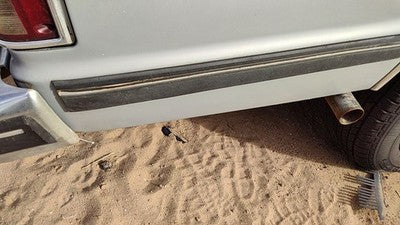 1989 Chevy S10 Pickup Passenger Right Rear Moulding On Back Of Box Oem
