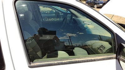2005-2009 Chevy Uplander Passenger Right Front Side Window Door Glass Oem