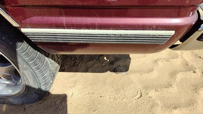 1999 Gmc Yukon Driver Left Rear Moulding On Quarter Panel Oem
