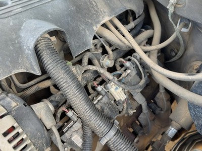 2001-2006 Chevy Suburban Complete Fuel Rail With Injectors Set Loaded Oem 5.3L