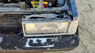 1985-1986 Toyota Camry Driver Left Head Light Oem Front Lamp 8115032121