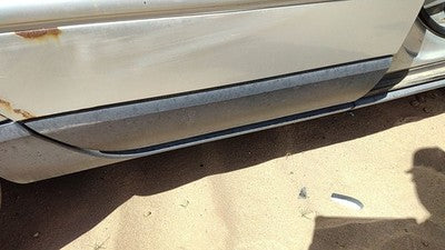 04-08 Chrysler Pacifica Passenger Right Lower Rear Moulding From Door Oem Back