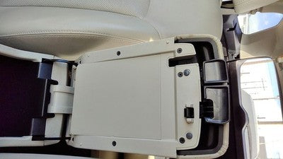 10-14 Legacy Outback Center Console Lid Only Arm Rest Fold Down Wil Warm Ivory