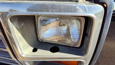 1980-1986 Ford F150 Driver Left Head Light Oem Front Lamp E1tz13008a