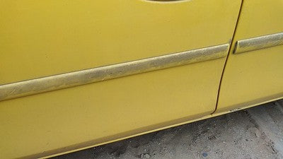 2000-2005 Dodge Neon Driver Left Front Moulding From Door Oem Trim Strip Yellow