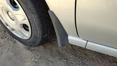2000-2004 Subaru Legacy Driver Left Moulding From Fender Oem Mud Flap