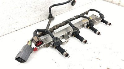 2006-13 Mazda 3 Complete Fuel Rail With Injectors Set Loaded Oem 2.0L L3g513250