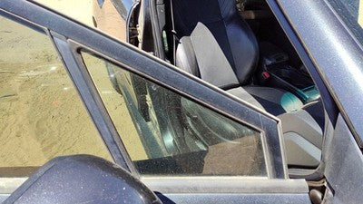 2015-21 Subaru Wrx Passenger Right Front Vent Window Small Door Glass With Frame
