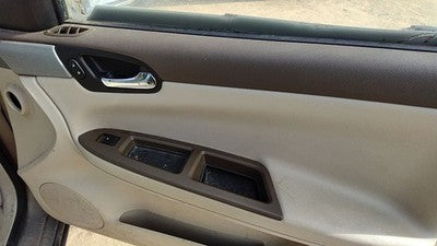 06-07 Impala Passenger Right Front Door Trim Panel With Switches Neutral 52C