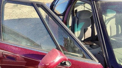 1992-1999 Olds 88 Passenger Right Front Vent Window Small Door Glass With Frame