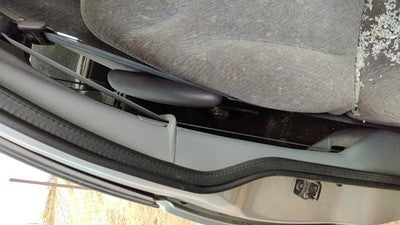 00 Chrysler Town & Country Passenger Right Front Seat Belt Retractor Shoulder