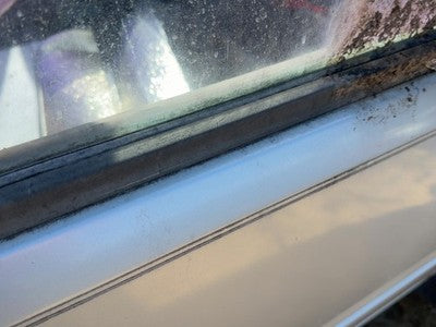 1991 Isuzu Pup Passenger Right Front Belt Moulding From Door Oem