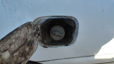 1998-1999 Buick Century Fuel Filler Neck Assembly With Gas Cap Oem 10424501