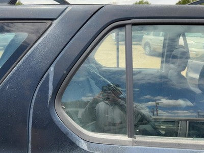 98-04 Rodeo Passenger Right Rear Vent Window Back Door Glass With Frame Oem