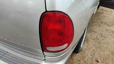 1996-2000 Chrysler Town & Country Passenger Right Tail Light Brake Lamp Oem Rear