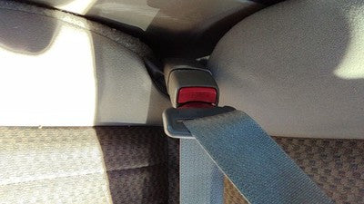 99-05 Grand Am Driver Left Front Seat Belt Buckle Receiver 52D Dark Taupe
