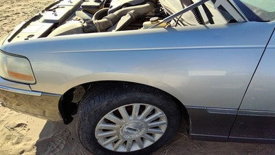 2003-2011 Lincoln Town Car Driver Left Front Fender Oem Silver 8W1z16006a