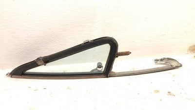 73-87 Sierra K10 1500 Passenger Right Front Vent Window Small Door Glass W Frame