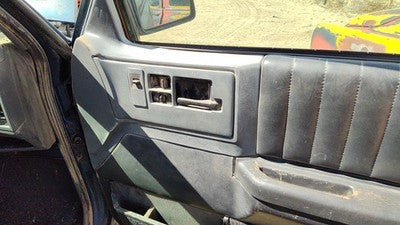 1994 Chevy S10 Blazer Passenger Right Front Door Trim Panel With Switches Black
