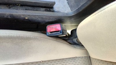 2010 2011 Mazda 3 Driver Left Front Seat Belt Buckle Receiver Oem