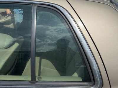 94-11 Grand Marquis Driver Left Rear Vent Window Back Door Glass With Frame Oem