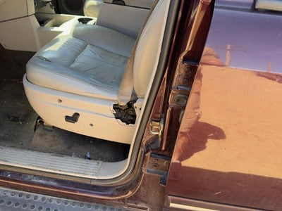 04 Durango Driver Left Door Seal Weatherstripping Rubber Surround Door Seal