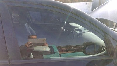2011-2013 Kia Sorento Passenger Right Front Side Window Door Glass Oem