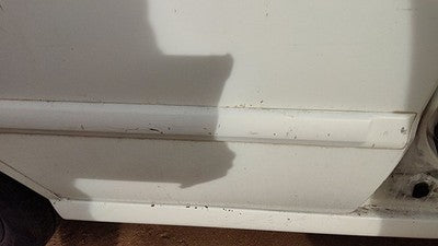 01-02 Rio Passenger Right Rear Moulding From Door Back Trim Strip Sedan White
