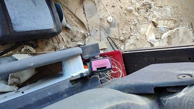 2002-2006 Dodge Sprinter Van 3500 Driver Left Front Seat Belt Buckle Receiver