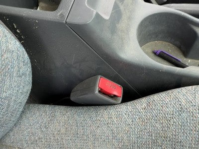 1998-2002 Isuzu Rodeo Passenger Right Front Seat Belt Buckle Receiver Oem