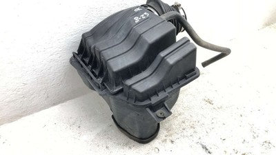 01-07 Caravan Complete Air Intake Cleaner Filter Box Housing With Tube Oem 3.8L