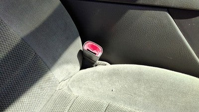 2002-2005 Ford Explorer Passenger Right Front Seat Belt Buckle Receiver Gray Tt