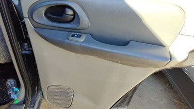 02-04 Trail Blazer Passenger Right Rear Door Trim Panel With Switches Back Gray