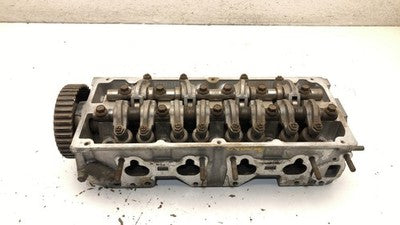 1993-1994 Chrysler Colt Cylinder Head With Camshaft Oem 1.5L Sohc Md174888