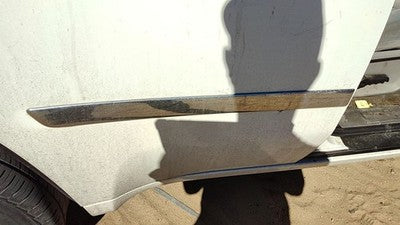 2006-2009 Gmc Envoy Passenger Right Rear Moulding From Door Oem Back Trim Strip