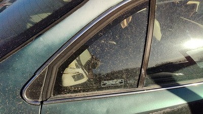 1992-1999 Olds 88 Passenger Right Rear Vent Window Back Door Glass With Frame