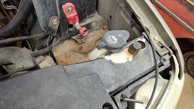 99-06 Silverado 2500 Windshield Washer Fluid Reservoir With Pump Oem Wiper Tank