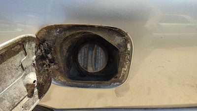1998 Buick Century Fuel Filler Neck Assembly With Gas Cap Oem 10424501