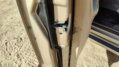 2003-2005 Mercedes Ml350 Driver Left Front Door Latch With Rods/Cables Oem