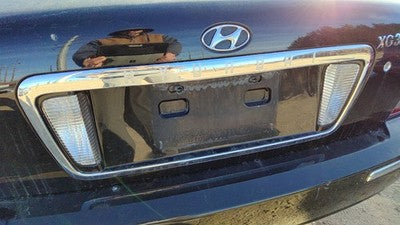 2005 Hyundai Xg350 License Plate Trim Surround Panel Oem Tail Trunk Finish